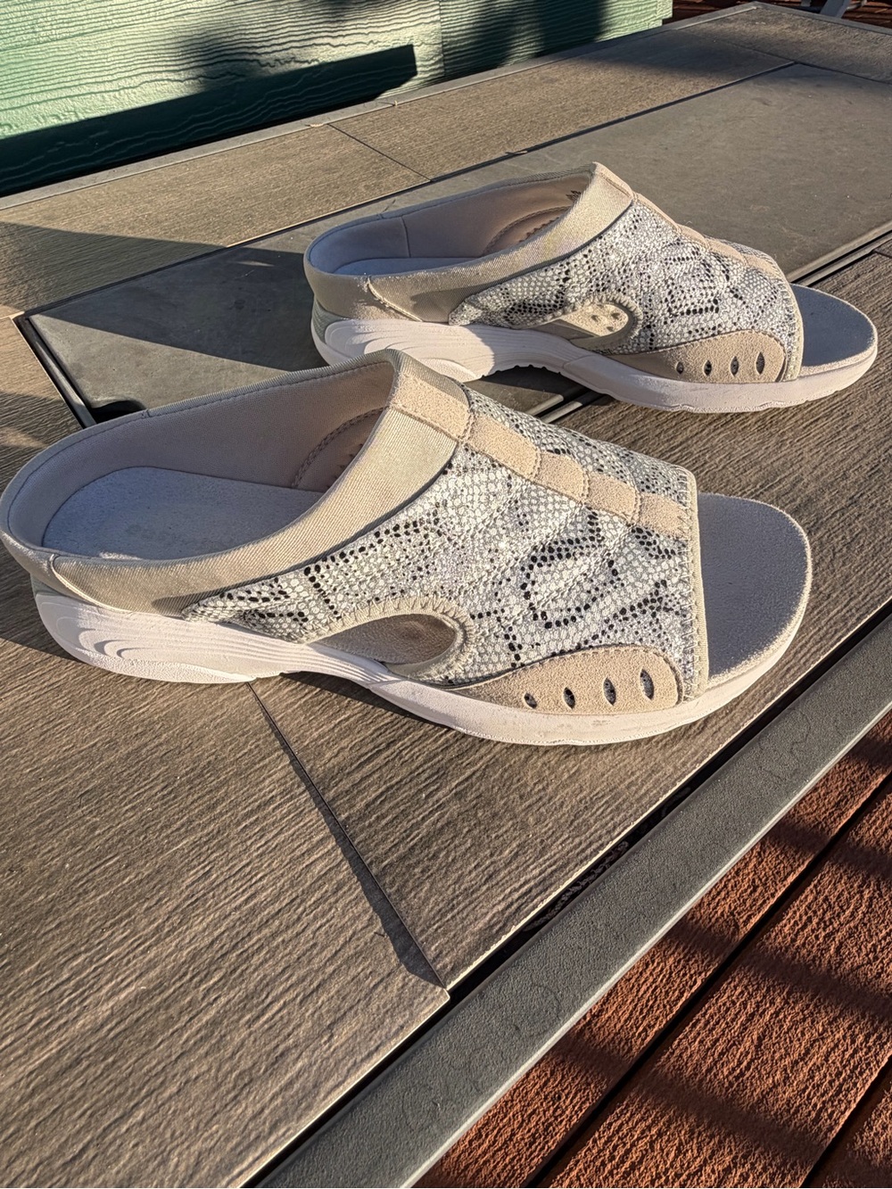 Easy Spirit Women's Beige and White Slip-On Comfort Sandals